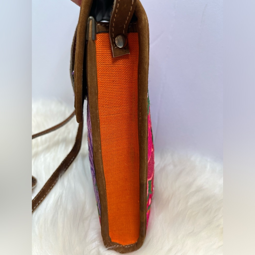 Boho Handcrafted in Guatemala Vibrant Embroidered & Leather Floral Crossbody - Picture 5 of 12
